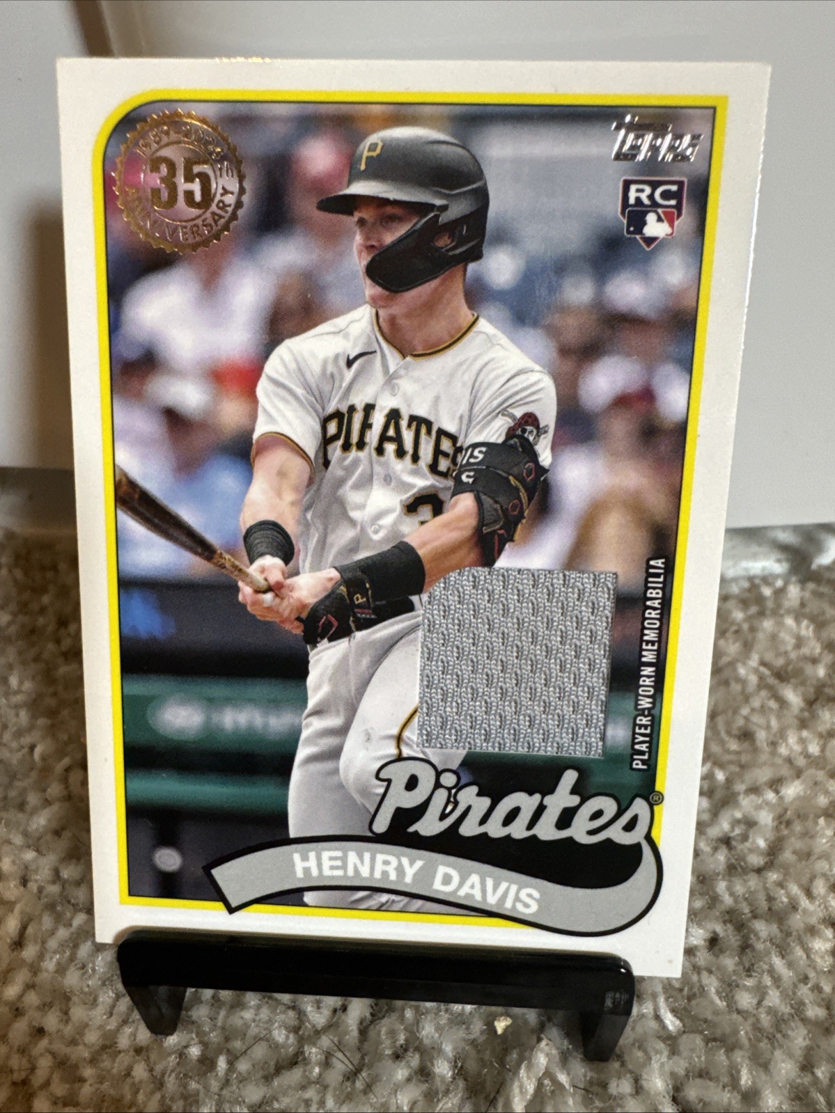 2024 Topps Series 1 - 1989 Topps Baseball Relics Henry Davis #89BR-HD (MEM, RC)