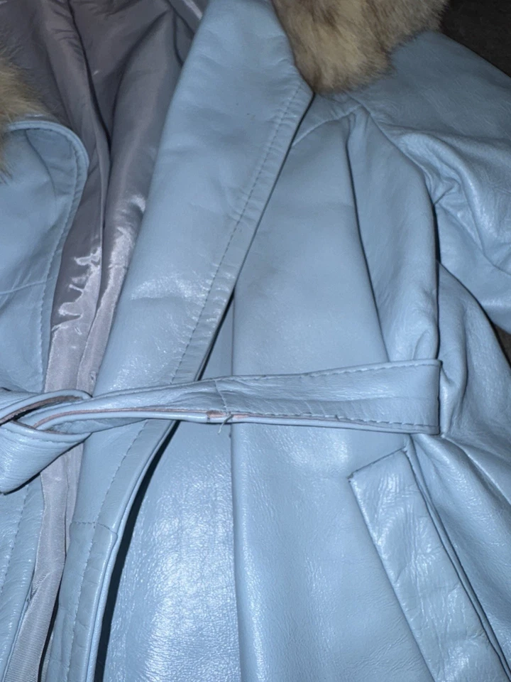 Vintage 70s Light Blue Leather Trench Coat Fur Lined Women’s Small - Image 4 of 4