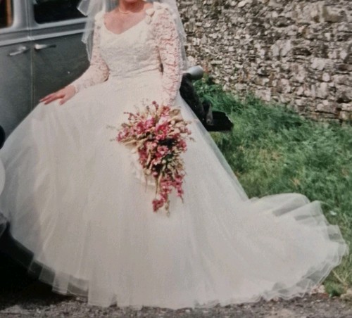 Ivory Wedding Dress Tulle Satin Skirt With Lace Pearl & Sequin Bodice Size 12/14 - Picture 8 of 8
