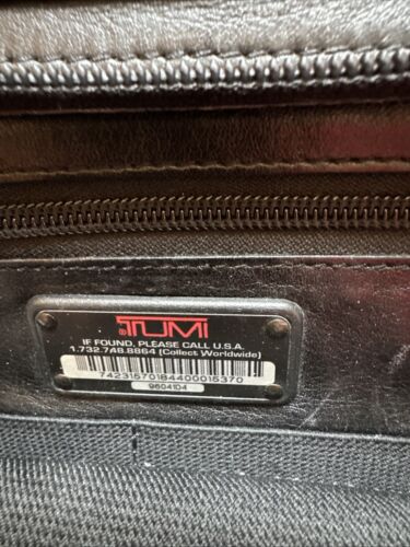 Tumi schwarze Leder Aktentasche Schultergurt fehlt mit Reißverschlusstaschen - Bild 10 von 10