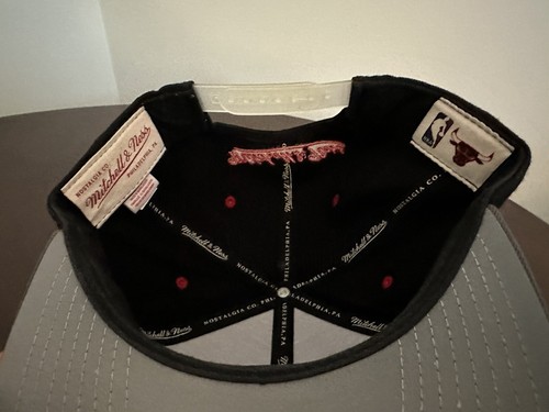 Mitchell & Ness Chicago Bulls cappello a scatto riflettente - Foto 6 di 6