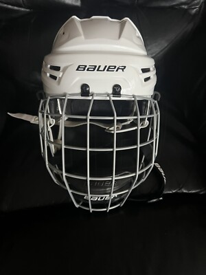 BAUER RE-AKT HELMET WITH BAUER PROFILE II FACEMASK, MEDIUM, PRO STOCK