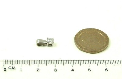 9ct 375 White Gold Round Brilliant Cut 0.25ct Solitaire Diamond Claw Set Pendant