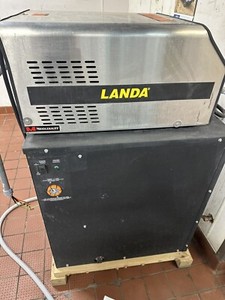 Landa Heated 3000 PSI pressure washer