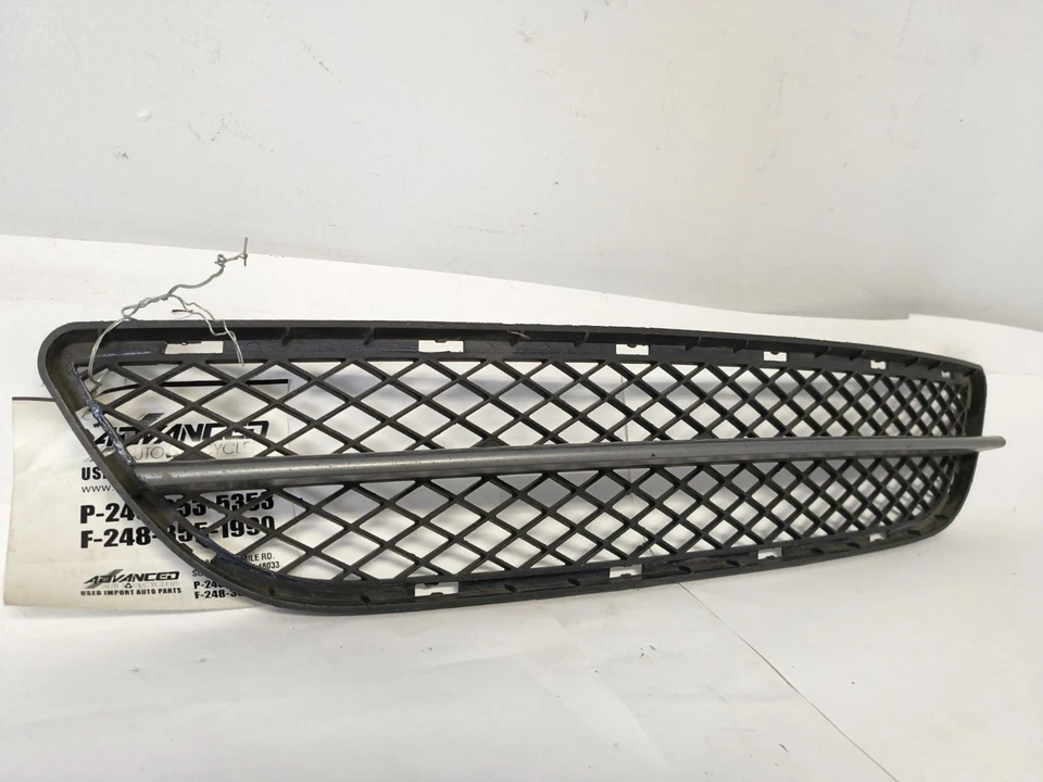 Parachoques delantero BMW 325i 328i 2006-2008 parrilla central inferior 51117134074 OEM Foto 3 de 4
