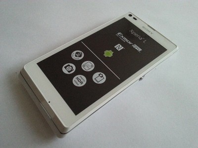 SONY XPERIA L NEU-8GB-WEISS-4,3''-EXTRAS-KEIN SIMLOCK-RECHNUNG-DHL VERSAND