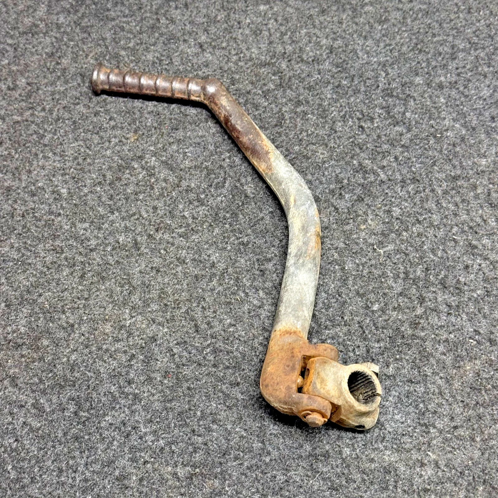 81-83 Honda XR200R OEM KICKSTART LEVER KICK STARTER CRANK SPLINE WITH BOLT GOOD