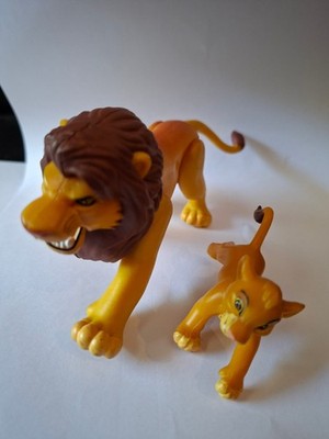 König der Löwen Lion King Simba jung/alt 