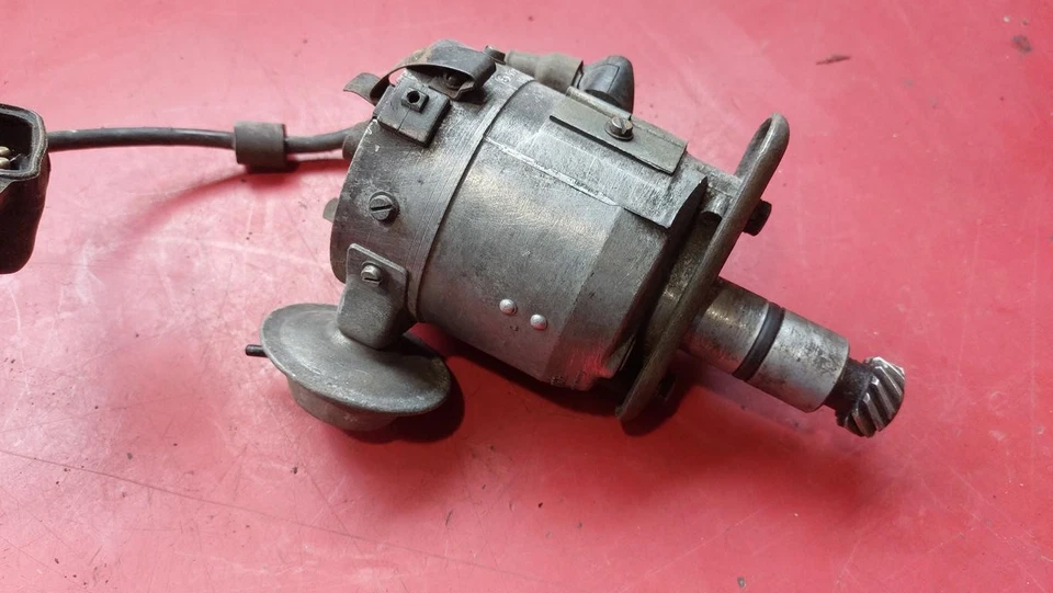 Spinterogeno Mercedes W108 W109 W116 R107 3,5 350 Sl Se 0231402004 A0021584801 - Immagine 2 di 4