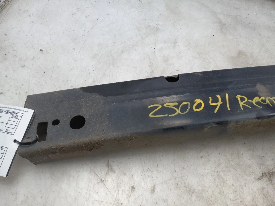 00 01 02 03 04 05 TOYOTA ECHO PARACHOQUES TRASERO REFUERZO Foto 2 de 4