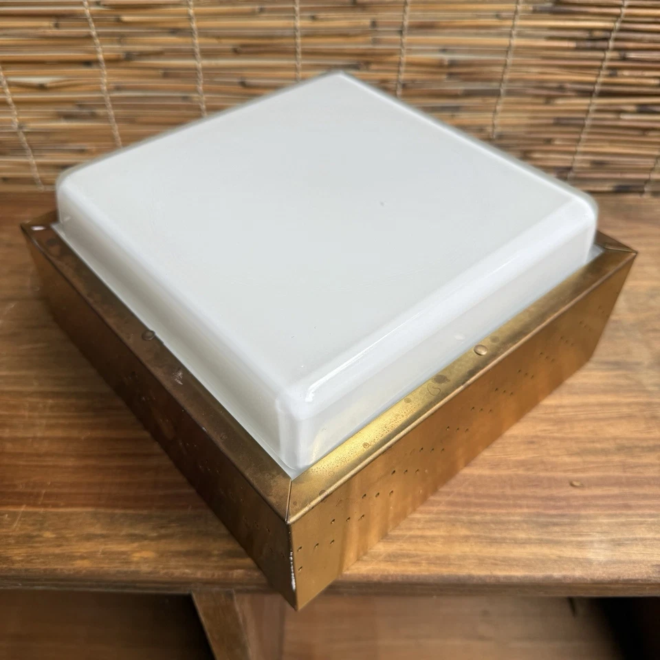 MCM Lightolier 黄铜吸顶方形吸顶灯具老式牛奶玻璃 — 第 3/4 张图片