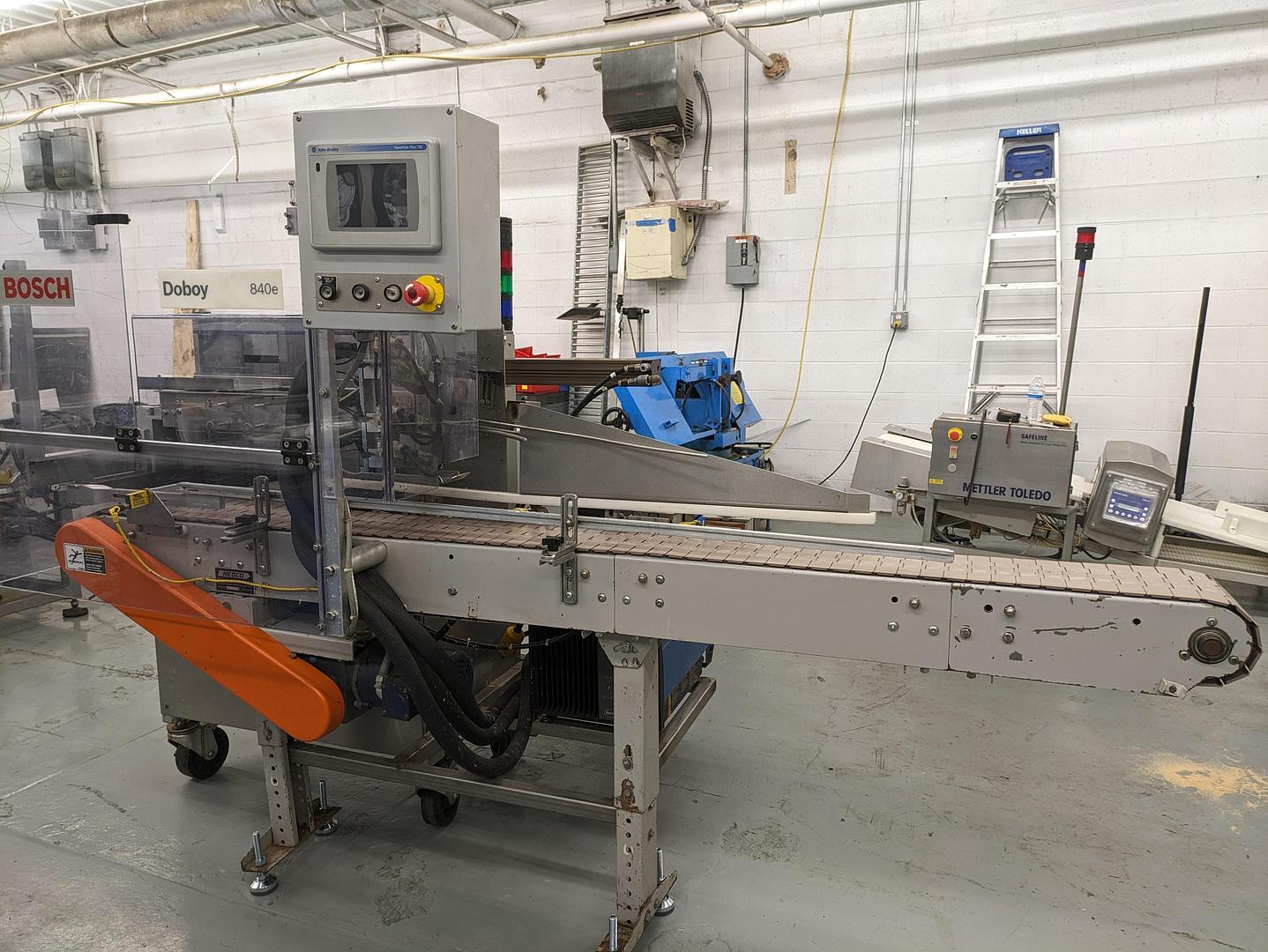 Bosch Doboy 840E carton closer
