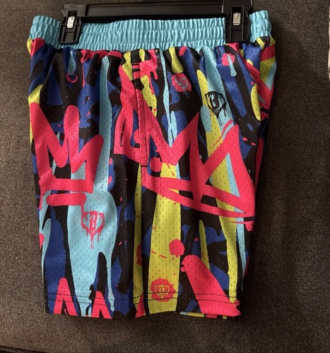 Baseball Lifestyle 101, Graffiti Crown Shorts, Youth Medium - Picture 2 of 2