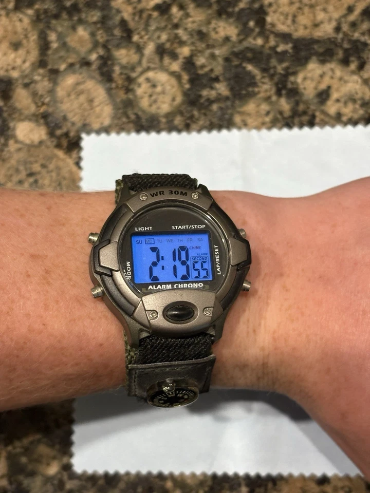 秒表闹钟计时码表数字运动手表钩环带指南针 — 第 2/4 张图片