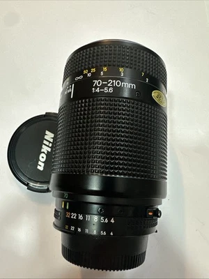 Nikon AF Nikkor 70-210mm 1:4-5.6 Objektiv - Bild 1 von 4