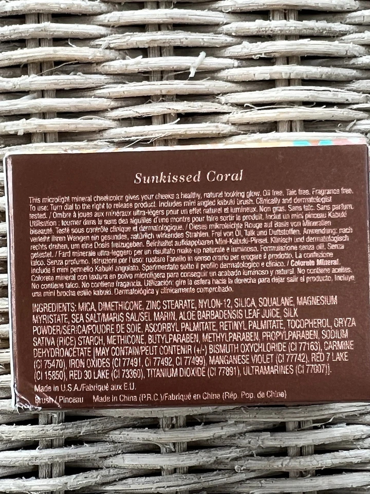 ELIZABETH ARDEN Pure Finish Mineral Cheekcolor SUNKISSED CORAL  New! - Image 2 of 3