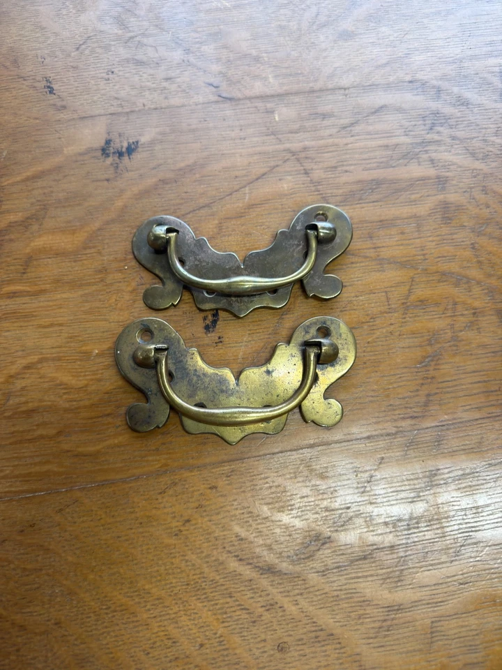 Старинный сундук Chippendale подъемники боковые ручки 18-го века латунный период летучая мышь - Изображение 2 из 4