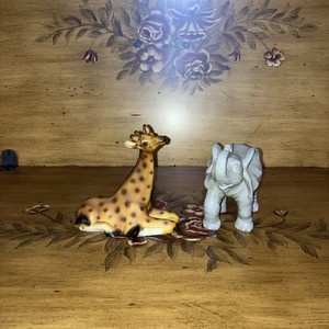 Vintage Harvey Knox Reclining Giraffe Figurine House Global Art Sculpture Japan