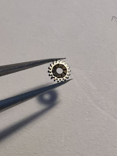 Rotor De Mouvement ETA 2450 (10 1/2''') - Pièce D'horlogerie Neuve Sans étiquette - Fabriqué En Suisse