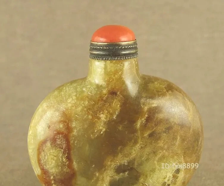 Botella de tabaco tallada en jade forma redonda plana china con tapa superior de coral rojo Foto 3 de 4