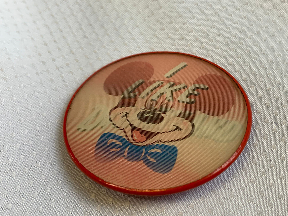 Vtg 1960's Walt Disney Holographic Button Pin 