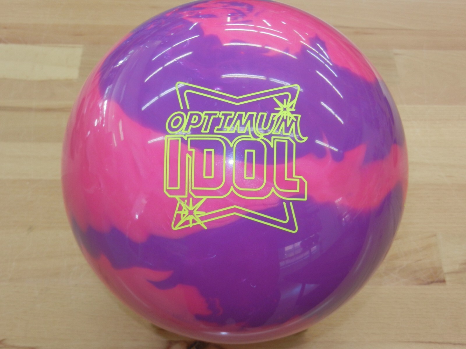 MicroTrax Pearl Coverstock Bowling Ball Roto Grip Optimum Idol