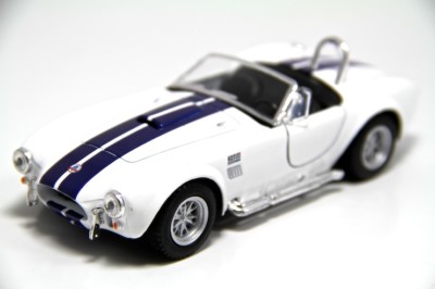 Brand New 5'' Kinsmart 1965 Shelby Cobra 427 S/C Diecast Model Toy Car 1:32 White