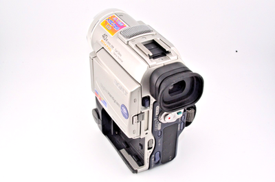 N.MINT SONY DCR-PC100 Mini DV Camcorder Japanese Only Viewfinder