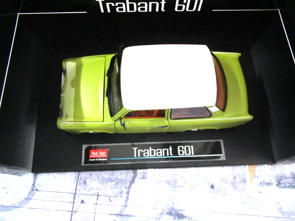 TRABANT 601 Trabbi Deluxe DDR grün green 1964 - 1988 SUN4289  Sunstar 1:18 - Bild 4 von 4