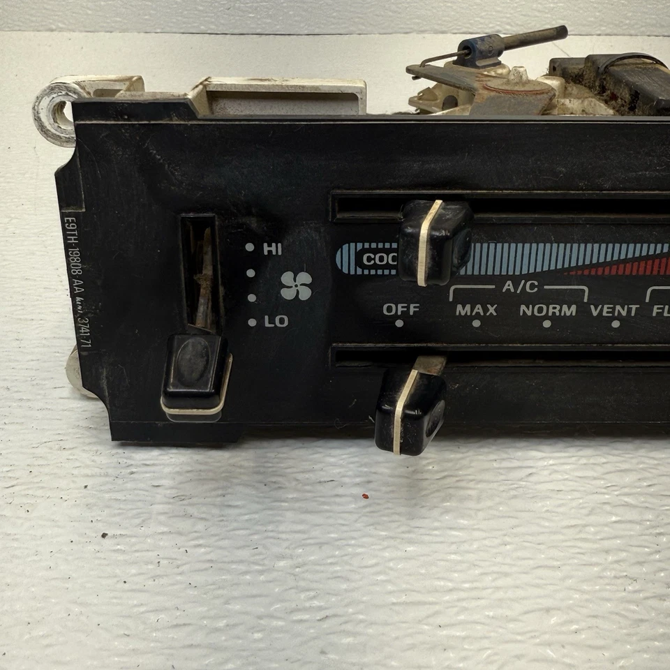 1988 - 1991 年福特 F150 F-250 F-350 气候控制空调除霜热温原始设备制造商 — 第 2/4 张图片