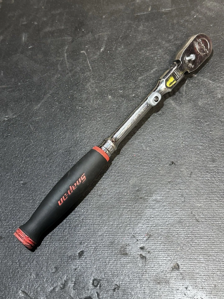 Cabezal flexible a presión 3/8 trinquete agarre cómodo Foto 4 de 4