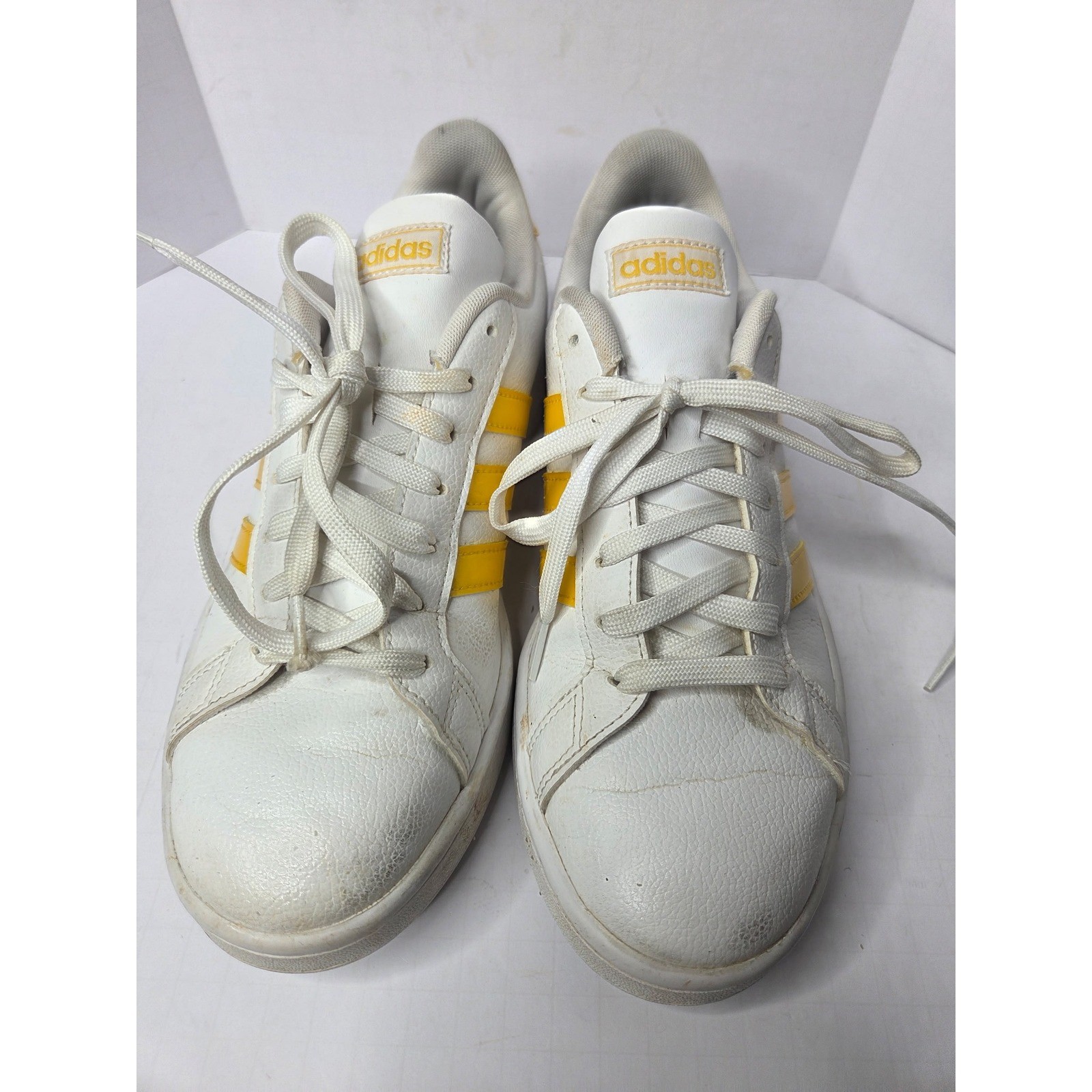 White Yellow Striped Sneakers Ee9687 Size 9.5