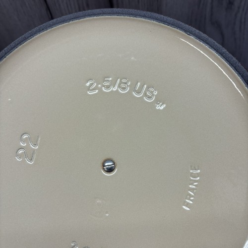 Le Creuset Marmite 22cm 2.5L Orange Cast Iron Made in France UNUSED 2 5/8qt - Picture 13 of 18