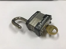 MASTER LOCK COMMERCIAL USE MAXIMUM SECURITY-PADLOCK E1040