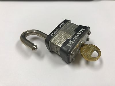 MASTER LOCK COMMERCIAL USE MAXIMUM SECURITY-PADLOCK E1040