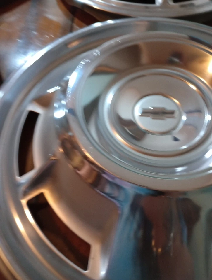 Juego de 4 tapacubos Chevrolet Camaro 1967 originales vintage 14" OEM Foto 4 de 4