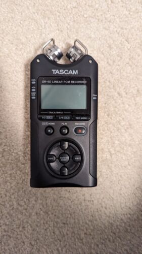 TASCAM DR-40 Digital Recorder - Black Mint Condition Used Once  - Afbeelding 1 van 4