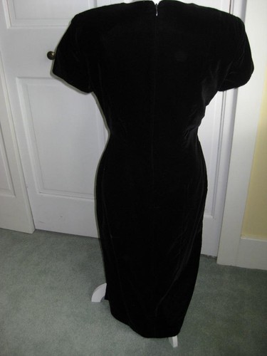 Black Velvet Cap Sleeve Square Neck Evening Dress Papell Petites Sz 6 Formal - Picture 7 of 9