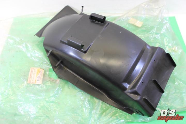NEW KAWASAKI 1985-1987 NINJA ZX600 REAR FENDER PART# 35023-1136 | eBay