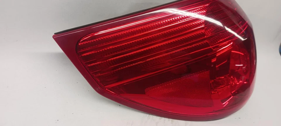 '06-'10 TOYOTA SIENNA Left Driver Taillight  OEM Grade A Condition! — 第 3/4 张图片