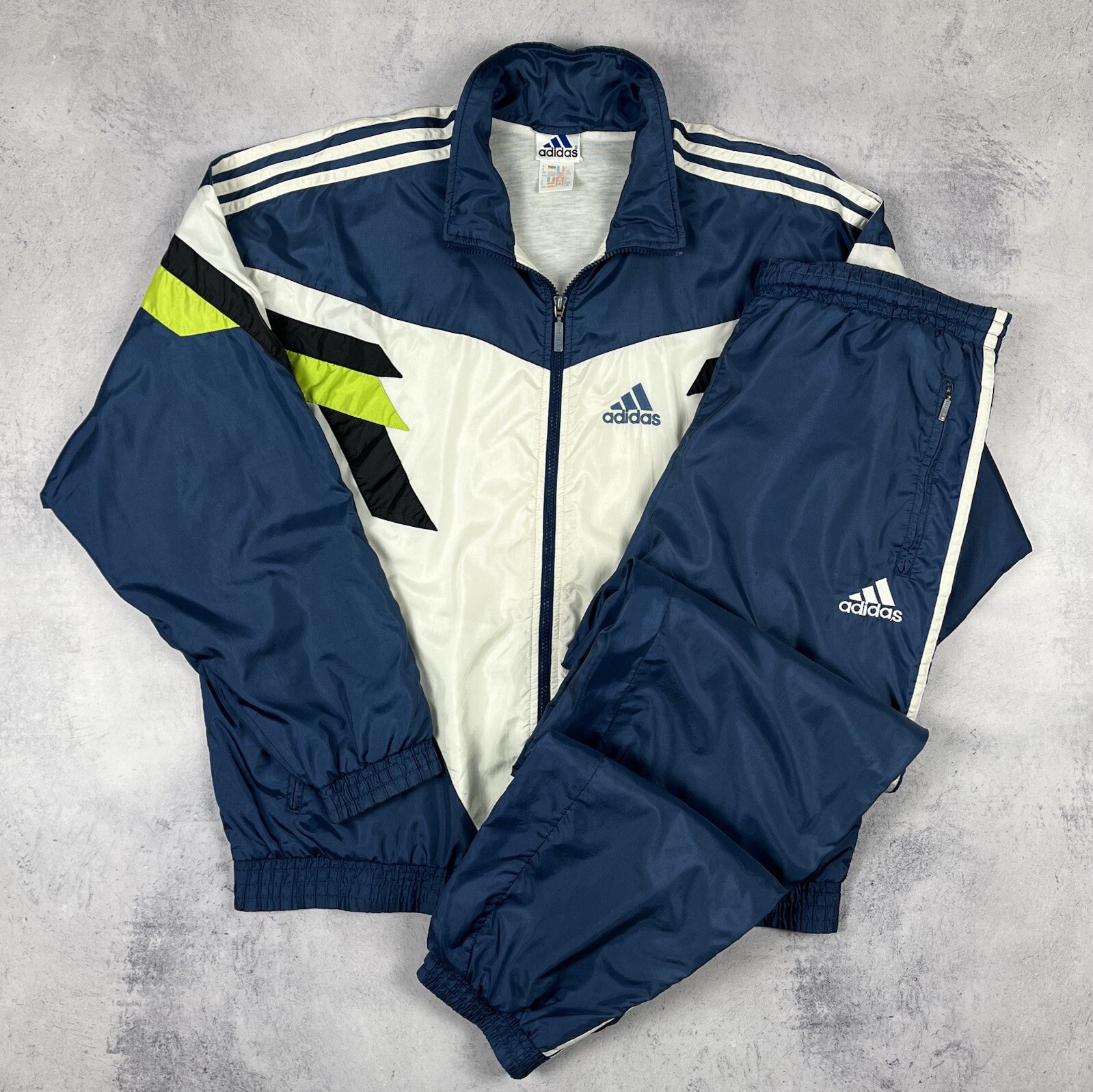 Chaqueta de chándal vintage Adidas + pantalones 100 % nailon talla grande azu...