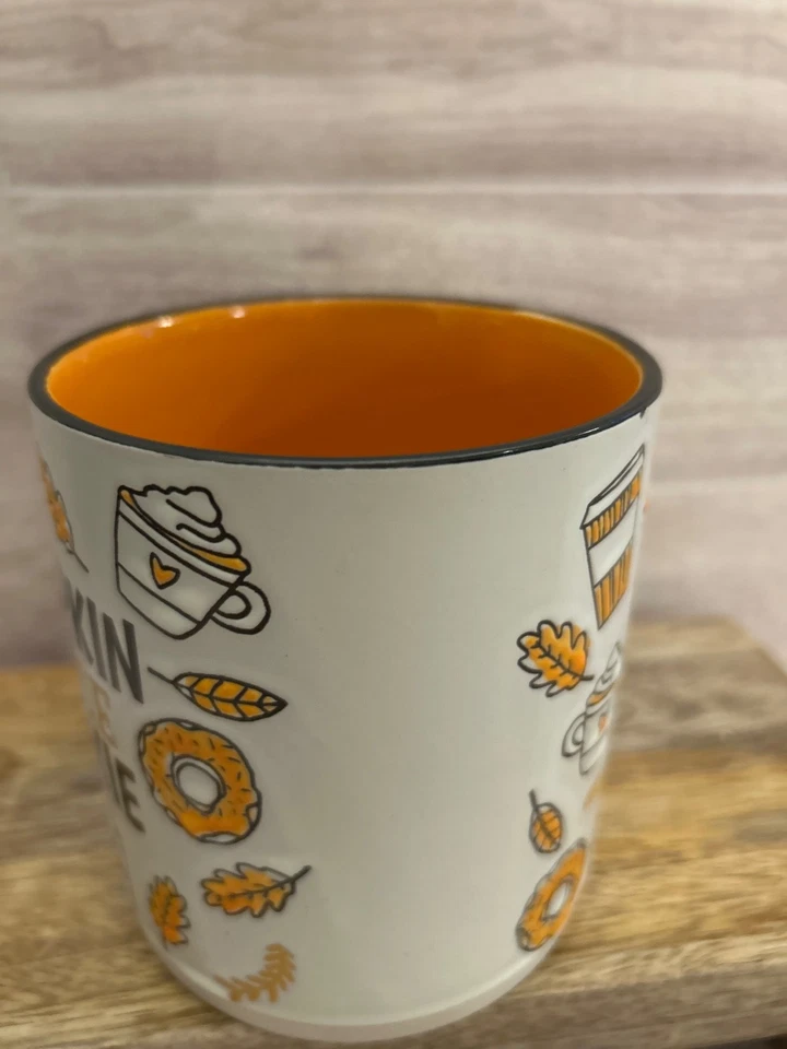 Taza Jumbo Pumpkin Spice Junkie 3D en Relieve Autumn Spectrum Designz 21 fl oz 2022 Foto 3 de 4
