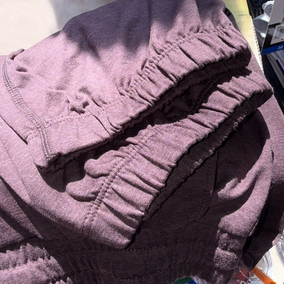 Kirkland Signature Damas Ligero Jogger Bolsillos Laterales, Rojo, Talla L Foto 3 de 3