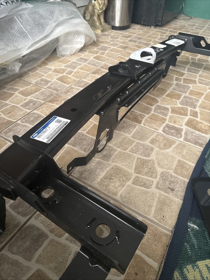 Enganche de remolque original Ford KB3Z-17D826-G Foto 4 de 4