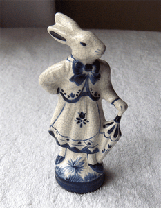 potting shed elegant figural lady bunny~dedham pottery