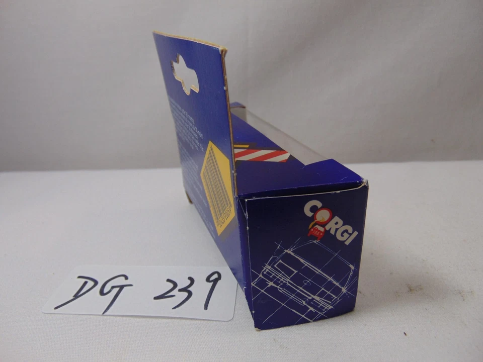 Vintage Corgi Toys Diecast Car NOS IOB 1984 J59 Range Rover Mountain Rescue - Image 3 of 3