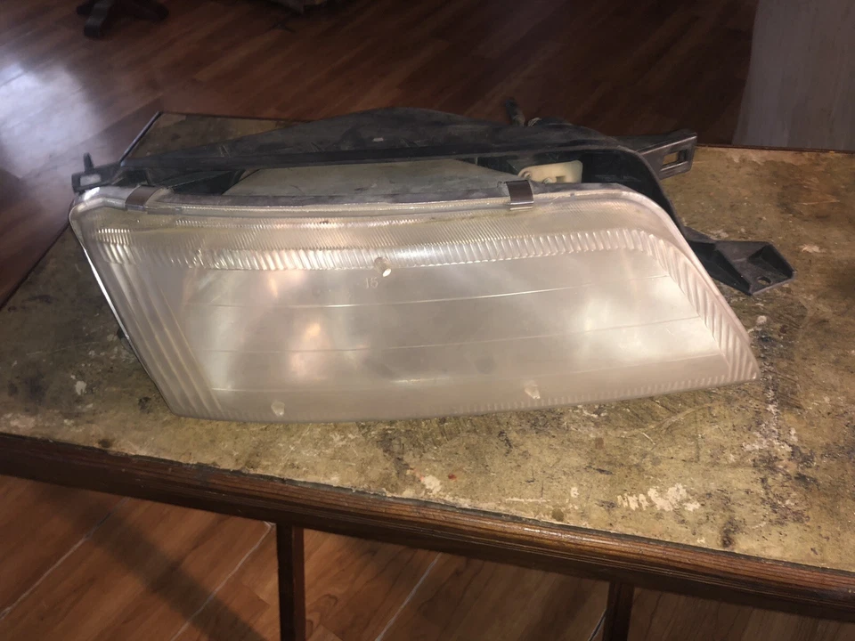 1997 年日产 Maxima 乘客侧灯总成 — 第 4/4 张图片