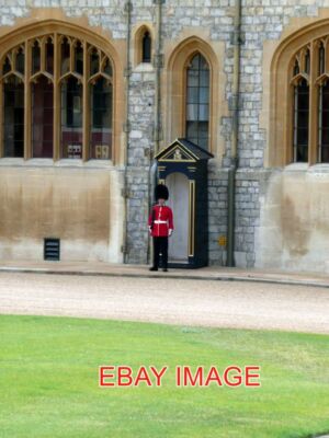 FOTO WINDSOR GARDIST AUF WINDSOR CASTLE