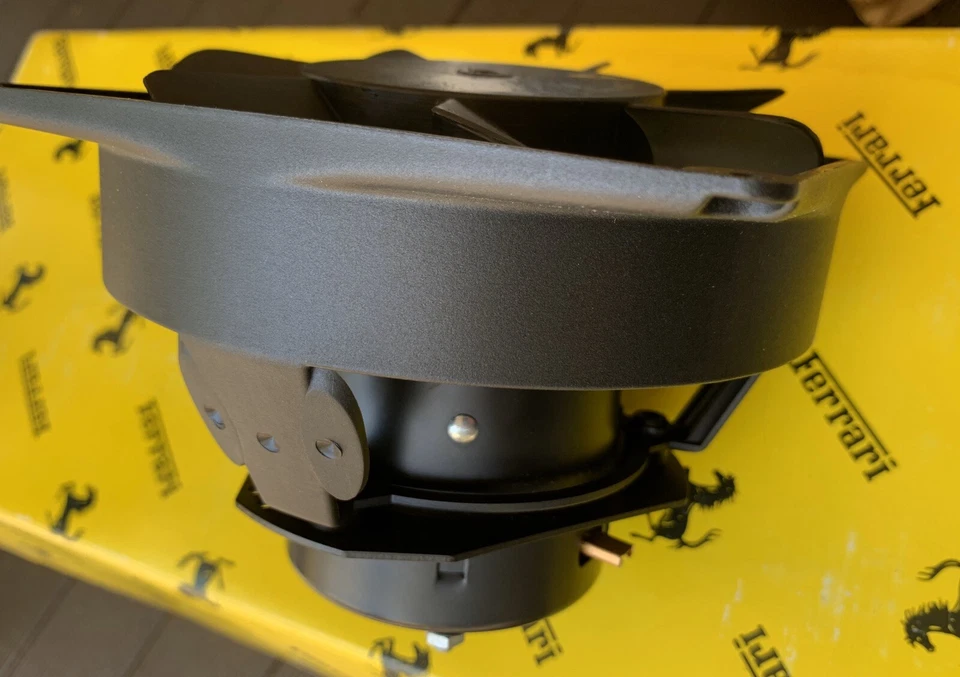 Ventilador refrigerador de óleo Ferrari Testarossa # 131510 genuíno SPAL.   NOVO ITEM NÃO USADO. 1986 - Imagem 3 de 4