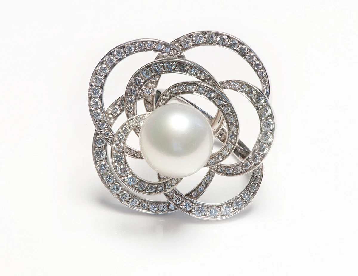 Chanel 18K Gold Pearl Diamond Fil de Camelia Ring